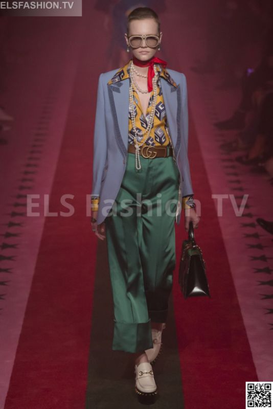 Gucci SS 2017 MFW access to view full gallery. #Gucci #MFW17